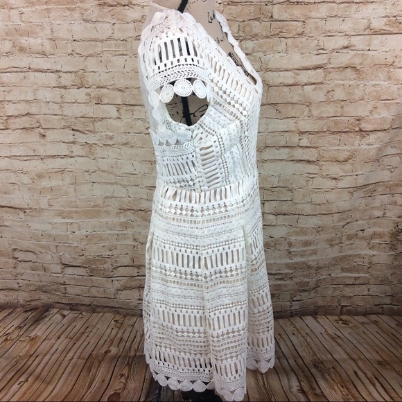 Chelsea and Violet Lace Dress - Picture 5 of 10